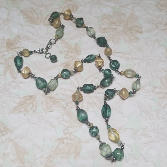 Vintage Mid Century Glass Bead Necklace - Picture 7 of 12
